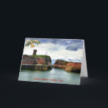 Castelo Dunbar - Cartão de Natal Holly Clan Dunbar<br><div class="desc">Como um Dunbar que desfruta do seu patrimônio escocês, talvez queiras enviar um cartão que partilha um pouco de vós com os vossos entes queridos. Sua herança familiar é antiga. Já no século 7, o Castelo de Dunbar era uma posição defensiva principal para os reis há muito esquecidos da Bernicia....</div>