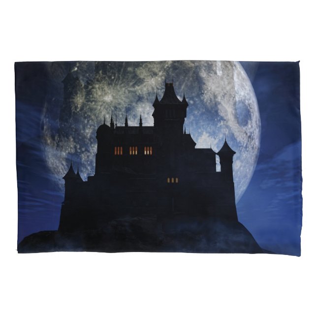 Castelo fantasma durante a noite (Frente-Esquerda)