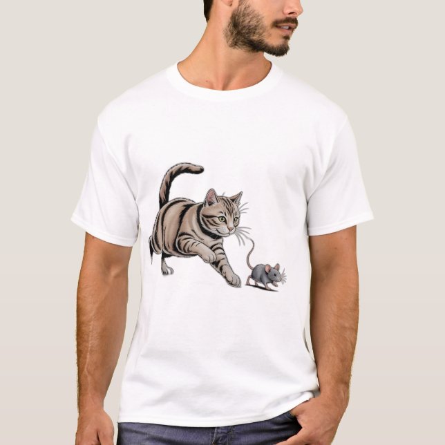 Cat Chasing Mouse Funny Animal Hunt T-Shirt (Frente)