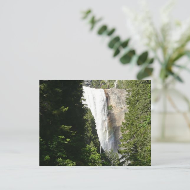 Catarata Vernal II no Parque Nacional de Yosemite (Em pé/Frente)