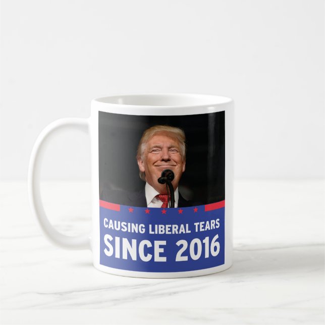 Causar o liberal rasga desde 2016 - a caneca do (Esquerda)