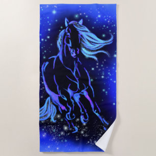 Cavalo De Toalha Azul Praia Correndo À Noite Estre