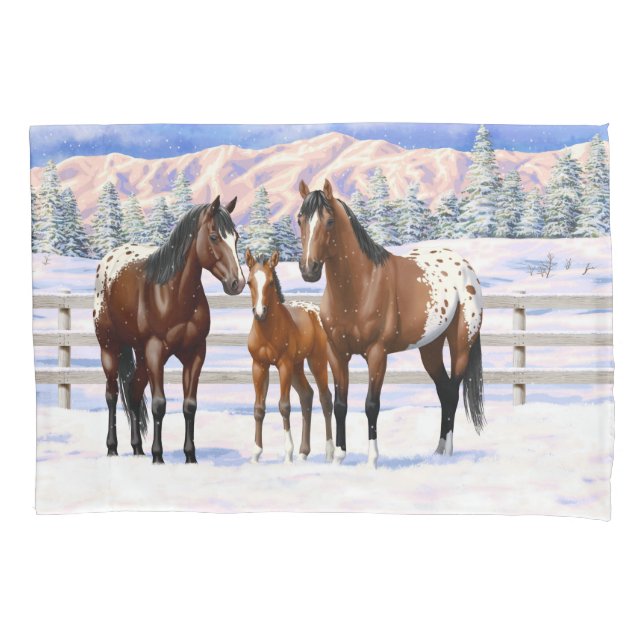 Cavalos Appaloosa De Baía Castanha Em Neve (Frente-Esquerda)