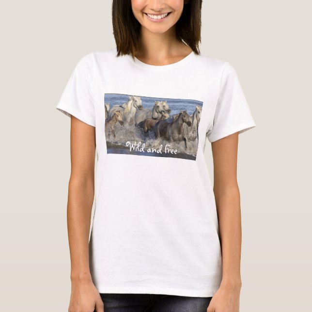 Cavalos galopando na água T-Shirt (Frente)