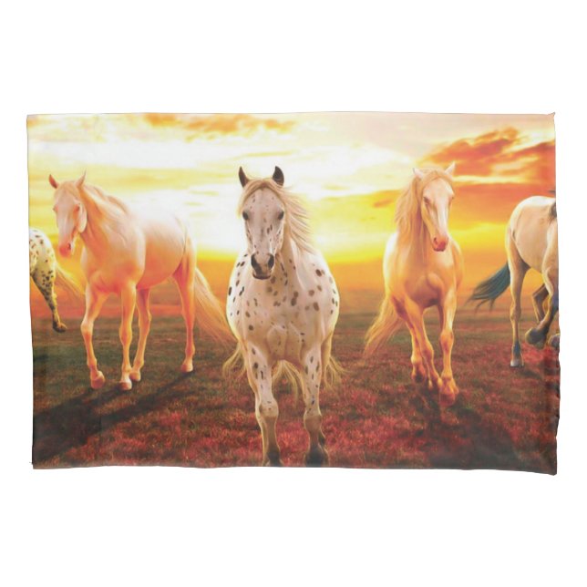 Cavalos no travesseiro decorativo solar (Frente)