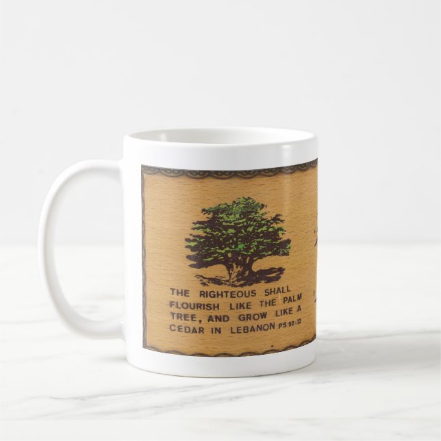 Cedro da caneca de café de Líbano (Esquerda)