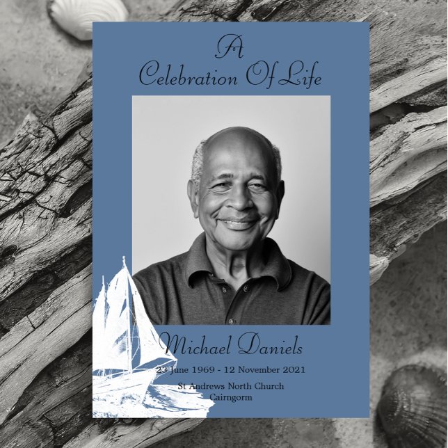 Celebração De Iate Branco Do Cartão com fotos De V (Criador carregado)