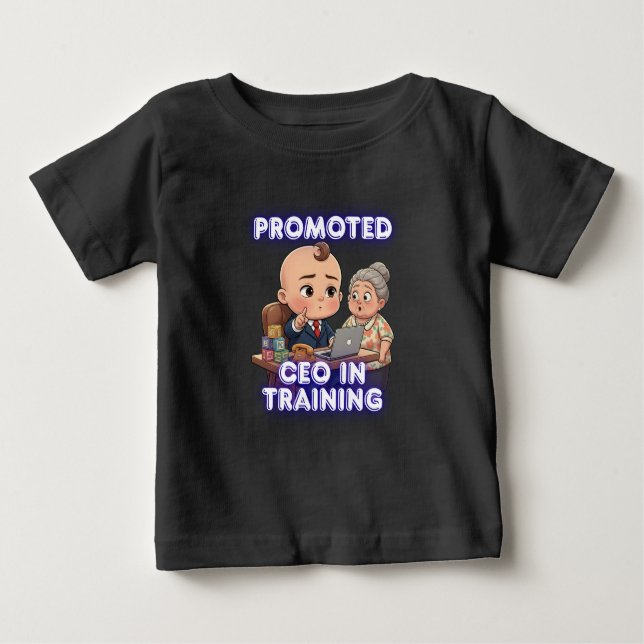 CEO in Training Baby T-Shirt – Funny Grandma Gift (Frente)