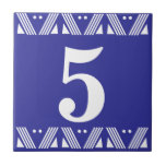 Cerâmica Azulejo do número de Deco<br><div class="desc">Azulejo do número do art deco - branco no azul com beira de uma impressora</div>