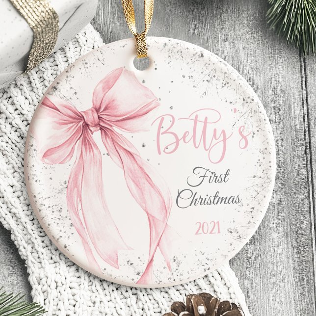Cerâmica Coquette do Arco de Ornamento do Bebê (Baby's First Christmas Ornament Bow Coquette)