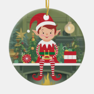 Cerâmica Elf sobre o Ornamento da Árvore de Natal na pratel