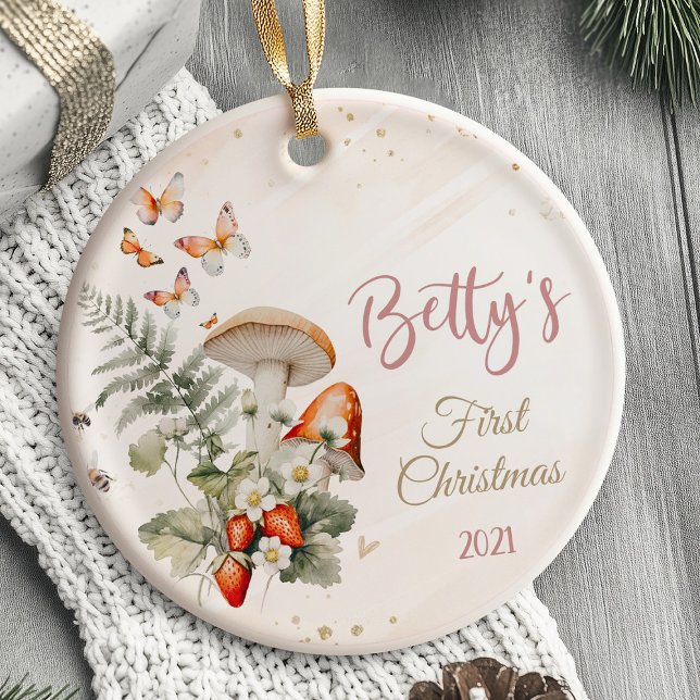 Cerâmica Floresta de Ornamento de Natal do Bebê (Baby's First Christmas Ornament mushroom woodland berry)