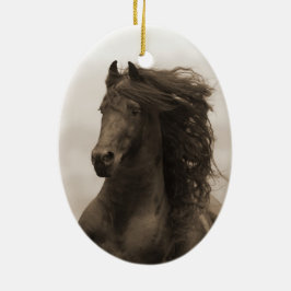 Cerâmica Frísia Executa Ornamento de Feriado de Cavalo