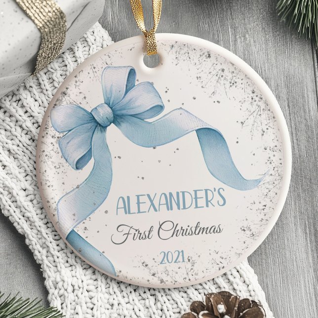 Cerâmica Garoto Arco de Ornamento do Bebê (Baby's First Christmas Ornament  bow boy)