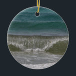 Cerâmica Ornamento de Ondas Oceânicas<br><div class="desc">Quer um lembrete das lindas ondas do oceano durante os feriados? Deixe esta fotografia de lindas ondas em Miramar Beach,  Flórida,  aquecer qualquer cena de inverno!</div>