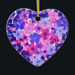 Cerâmica Ornamento em forma de coração com alimentação de v<br><div class="desc">Um ornamento muito bonito em forma de coração com design floral feito de uma colagem de papel pintada à mão por Judy Adamson.</div>