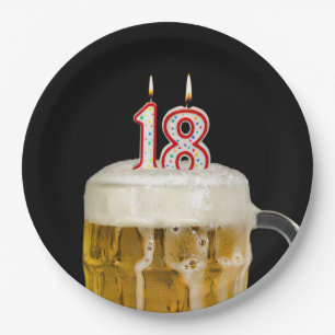 Cerveja de 18 anos em prato de papel preto