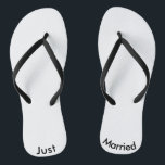 Chá de casamento dos chinelos do noivo da noiva do<br><div class="desc">Chinelos perfeitos para a lua de mel dos newlyweds.</div>