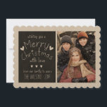 CHALKBOARD DOCE | CARTÃO DE FOTOGRAFIA DO HOLIDAY<br><div class="desc">PLACA DE GREETING DE FOTO DE FÉRIAS RUSTIÇA 2014 DOCE COM DESIGN DE PAINEL PRETO. ELKE CLARKE © HANDESCRITA TEXTO FONTE COM AS PALAVRAS "DESEJANDO A VOCÊS UM NATAL DE MERGULHO COM AMOR DA NOSSA FAMÍLIA PARA A SUA" E UM PADRÃO DE CORAÇÕES BONITAS. TRÊS COLAGENS FOTOGRÁFICAS. UM NA FRENTE...</div>