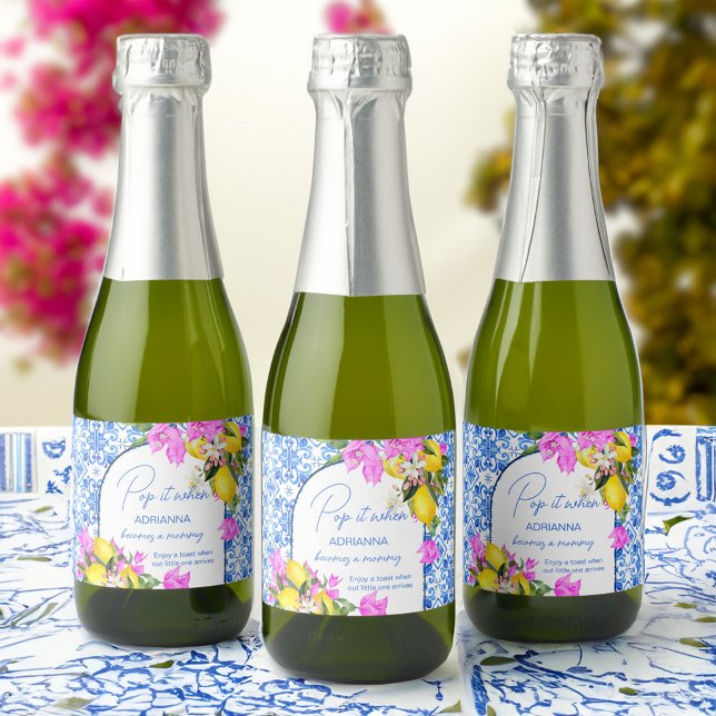Champanhe de chá de fraldas a favor dos Azulejos A (Baby Shower champagne favor Blue Tiles Lemons Sparkling Wine Labels pop it when she pops labels)