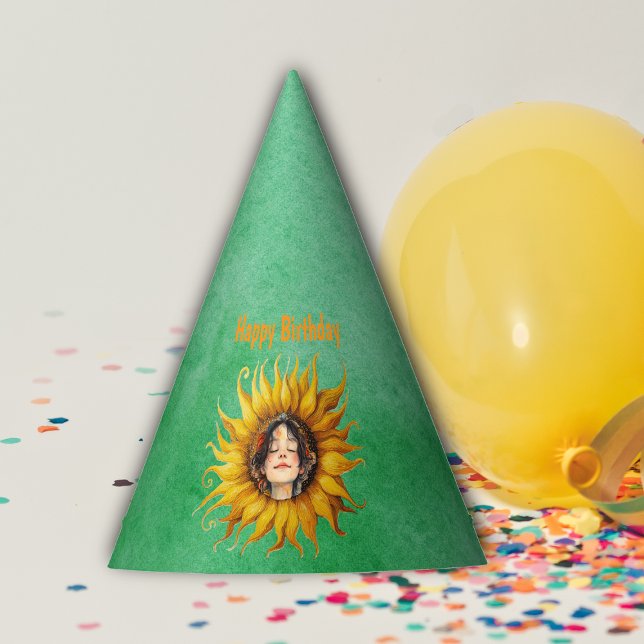 Chapéu De Festa Girls Face in Big Yellow Sunflower Birthday Green (Face of cute brown haired girl in center of big yellow sunglower on  Birthday green paper party hat.)