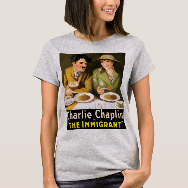 Charlie Chaplin/O T-Shirt Imigrante (Frente)