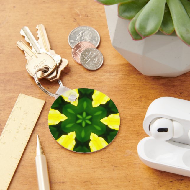 CHAVEIRO ABSTRACT YELLOW AND GREEN DRAWING. SAMER BRASIL. 3 (Mesa)