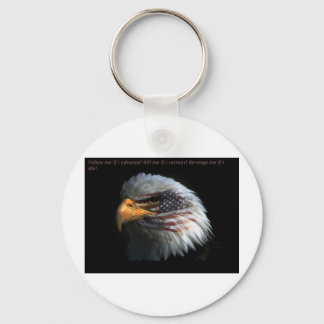 Chaveiro Águia Patriótica com fundo de bandeira