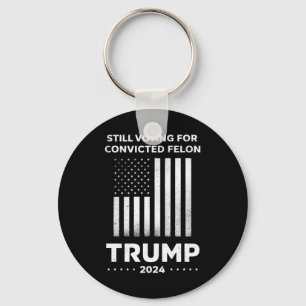 Chaveiro Ainda votando no réu condenado Trump 2024
