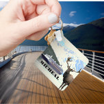 Chaveiro Alaska Cruise Ship Elk e Mounlands<br><div class="desc">Este design pode ser personalizado na área fornecida pela alteração da foto e/ou do texto. Ou pode ser personalizado clicando em Personalizar este Modelo e, em seguida, escolhendo o clique para personalizar mais a opção e excluir ou alterar a cor do plano de fundo, adicionar texto, alterar a cor ou...</div>