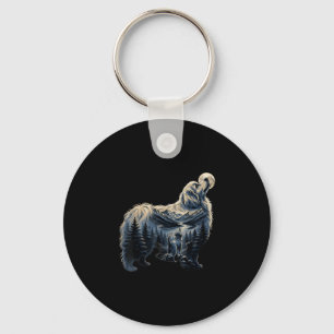 Chaveiro Amante do cão Maltipoo uivando lua montanha nature