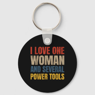 Chaveiro Ame Uma Mulher E Várias Ferramentas Elétricas Engr