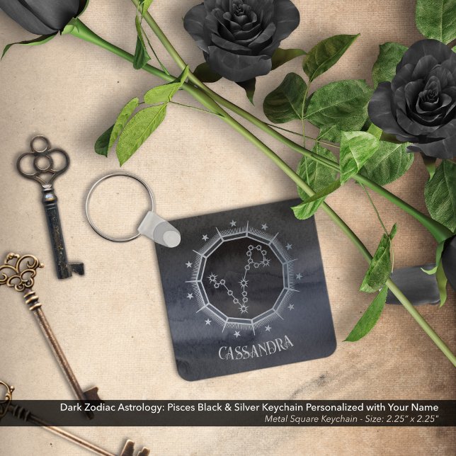 Chaveiro Astrologia Zodiaca Escura: Peixes Nome Prata Preto (Dark Zodiac Astrology: Pisces Black & Silver Keychain Personalized with Your Name)