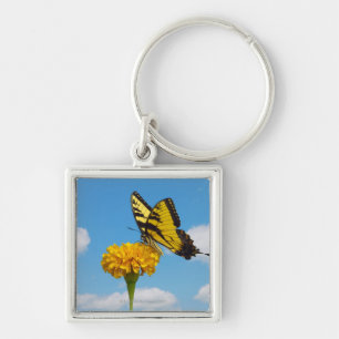 Chaveiro Borboleta de Swallowtail do tigre em uma flor
