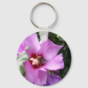 Chaveiro Bumblebee na Flor de Hibiscus