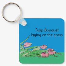 Buquê de tulipas sobre a grama