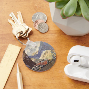 Chaveiro Carro vintage na estrada da montanha no inverno