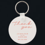 Chaveiro Casamento Mínimo Branco e Vermelho do Pastel Elega<br><div class="desc">Chaveiro de Casamento Vermelho e Branco Mínimo do Pastel Elegante</div>