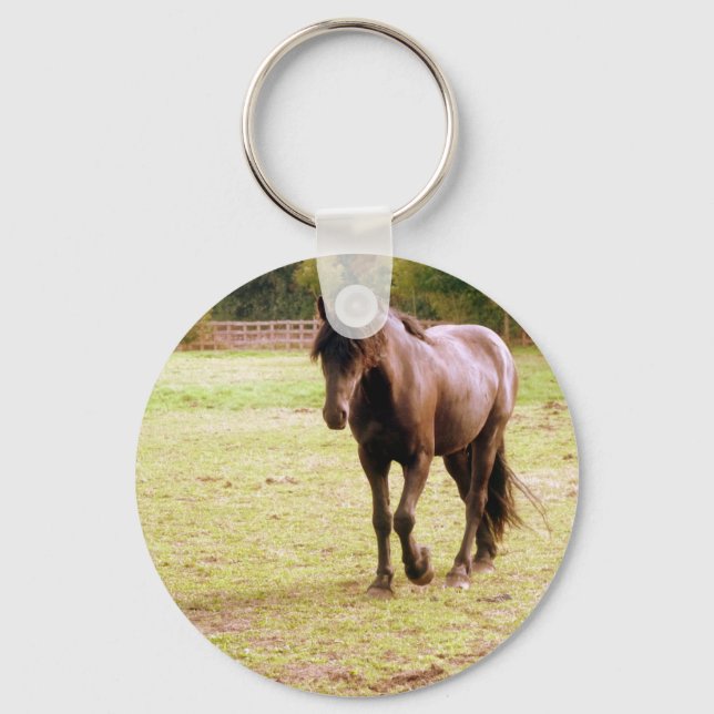 Chaveiro Cavalo Marrom Relaxado Andando (Frente)