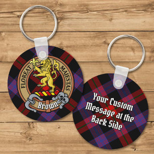 Chaveiro Clan Brown Crest sobre Tartan