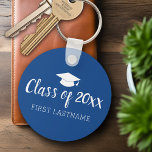Chaveiro Classe de ano e nome - Blue Can Change Color<br><div class="desc">Adicione o nome do formando e a qualquer ano a este design mínimo e moderno. Isto pode ser usado para qualquer formando ou reunião - segundo grau,  faculdade,  escola de formando,  enfermagem,  escola de medicina ou mesmo escola de comércio.</div>
