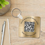 Chaveiro Código QR ou Promocional de logotipo Dourado<br><div class="desc">Chaveiro simples e elegante para a sua empresa ou organização,  com um fundo metálico esfregado em falso ouro. Adicione seu código QR ou logotipo e duas linhas de texto personalizado,  como nome da sua empresa,  slogan,  obrigado ou deixe o vazio.</div>