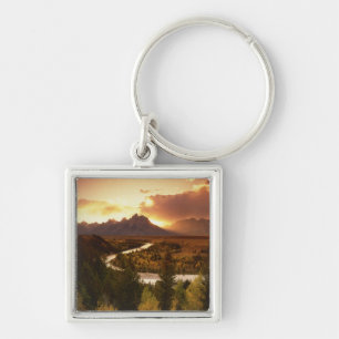Chaveiro Cordilheira Teton ao pôr do sol, a partir do rio S