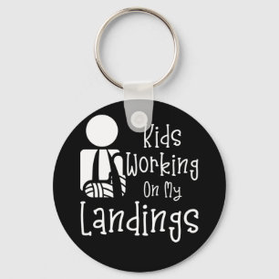 Chaveiro Crianças de Braço Quebradas continuam trabalhando