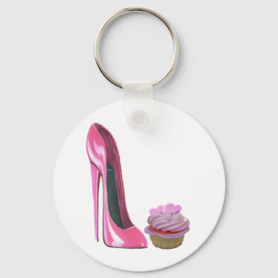 Chaveiro Cupcake cor-de-rosa com corações e calçados