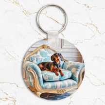 Dachshund Elegante em Poltrona de Luxo Monogramada