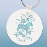 Chaveiro Dala Horse Swedish Folk Art Teal Green Nome Person<br><div class="desc">Uma pintura verde e branca de um Cavalo Dala sueco. Adorável para o Natal,  ou para amantes de cavalos e pôneis em qualquer época do ano. Altere o nome para personalizar.</div>