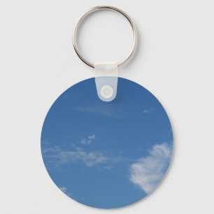 Chaveiro dark blue sky white clouds