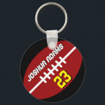 Chaveiro de Futebol Red Black Team<br><div class="desc">Um chaveiro de tema desportivo legal e colorido como presente para famílias e amigos. Chaveiro de futebol americano com nome personalizado e número de jogador. Um souvenir excelente para treinador de futebol,  capitão e jogadores.</div>