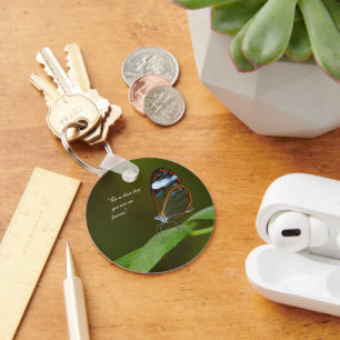 Chaveiro "Design da borboleta de Glasswing de um dia claro"